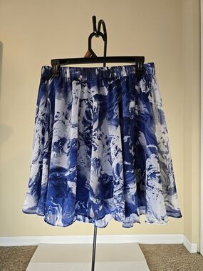 BCBG New York Women's Pleated a Line Mini Skirt size Medium